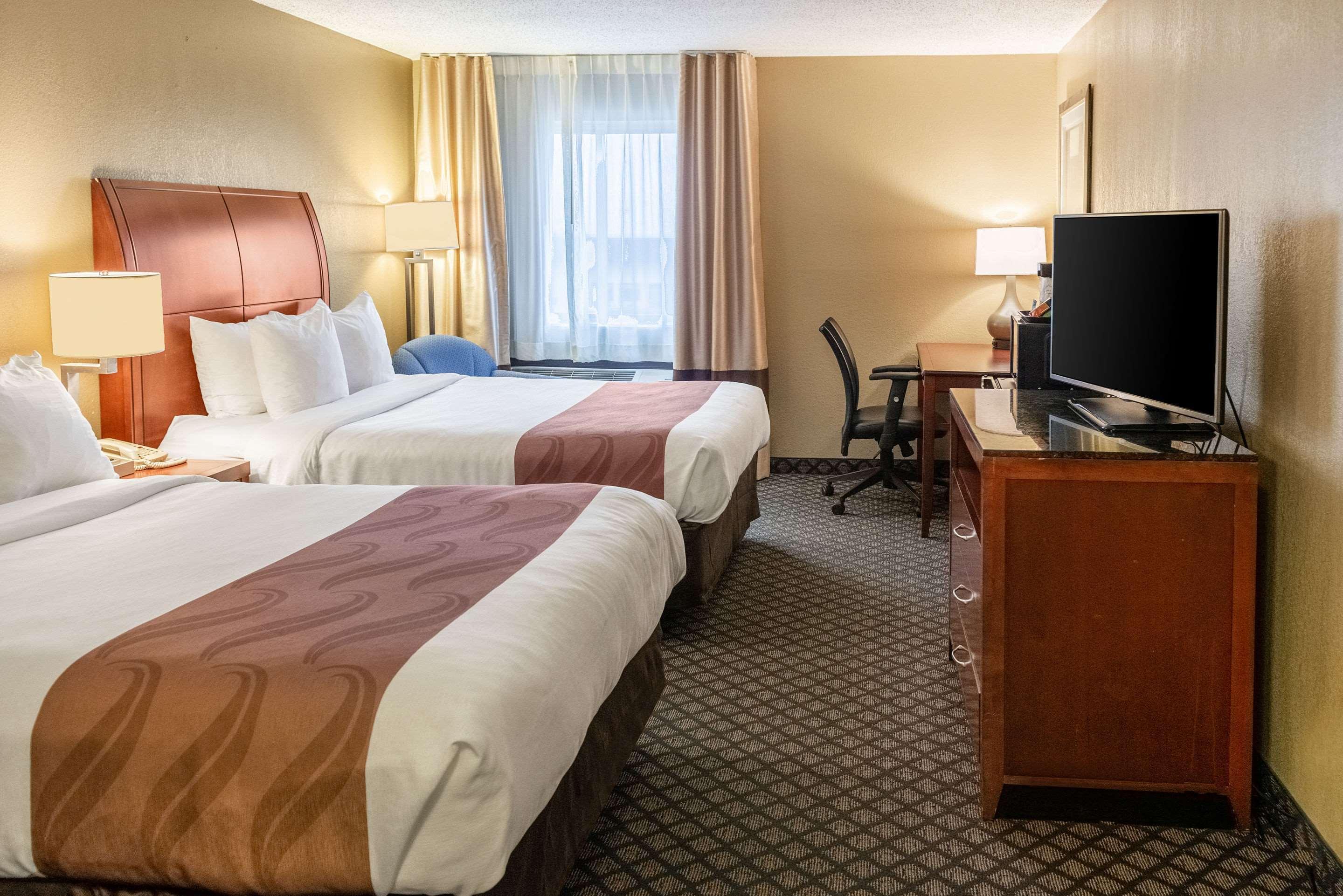 Quality Inn & Suites Seville Eksteriør billede