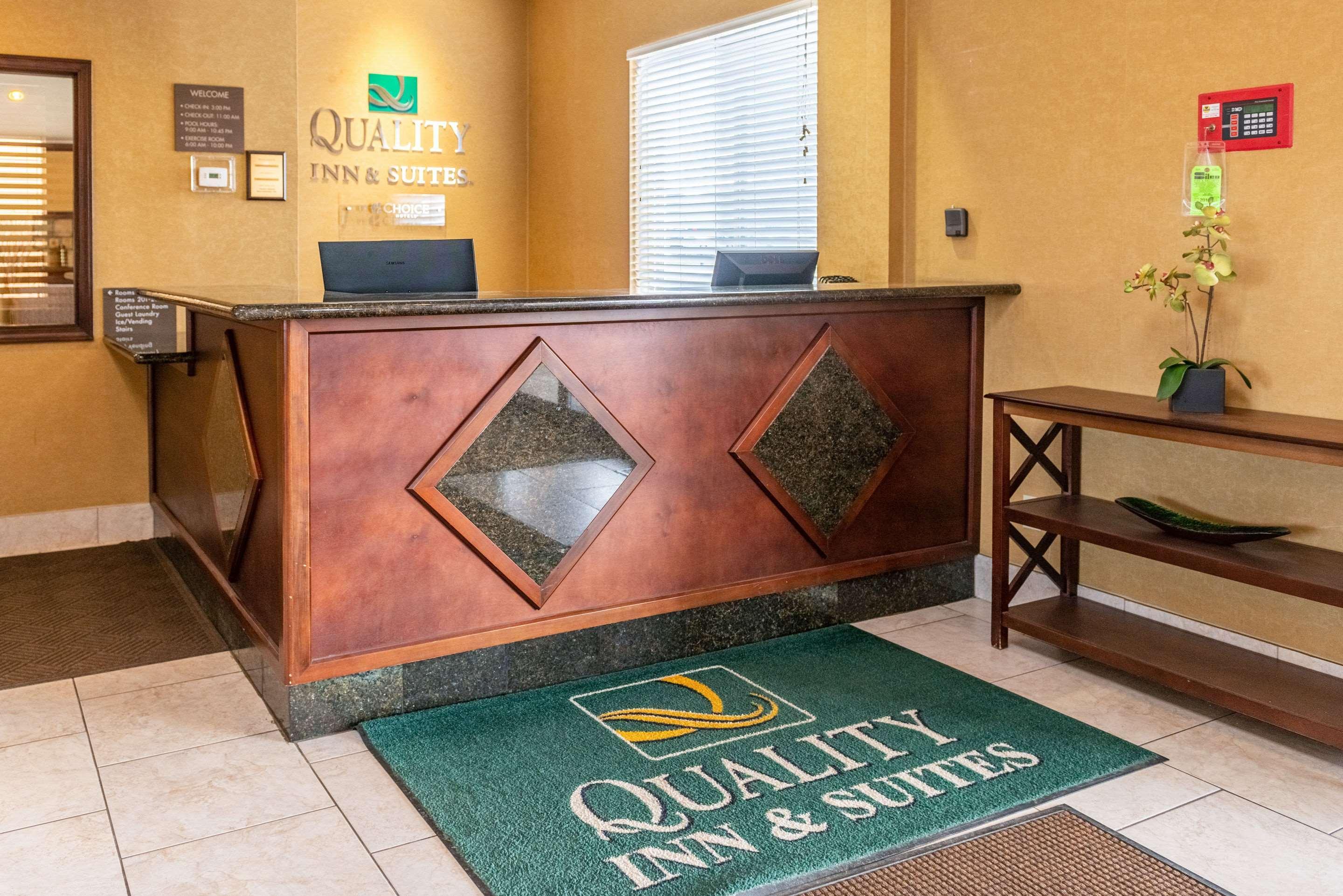 Quality Inn & Suites Seville Eksteriør billede