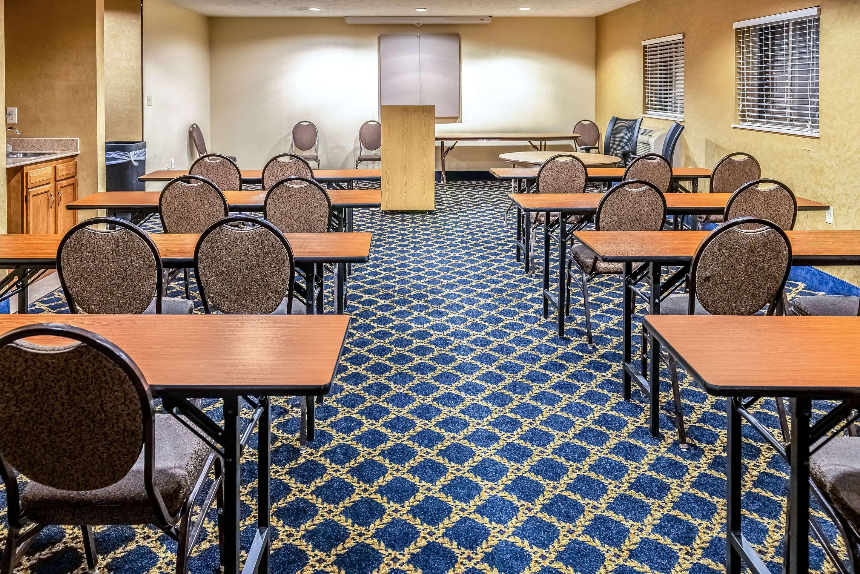 Quality Inn & Suites Seville Eksteriør billede