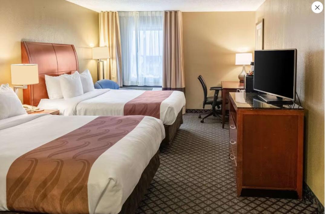 Quality Inn & Suites Seville Eksteriør billede