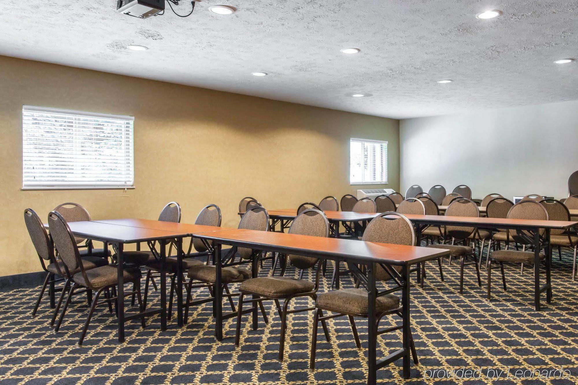 Quality Inn & Suites Seville Eksteriør billede