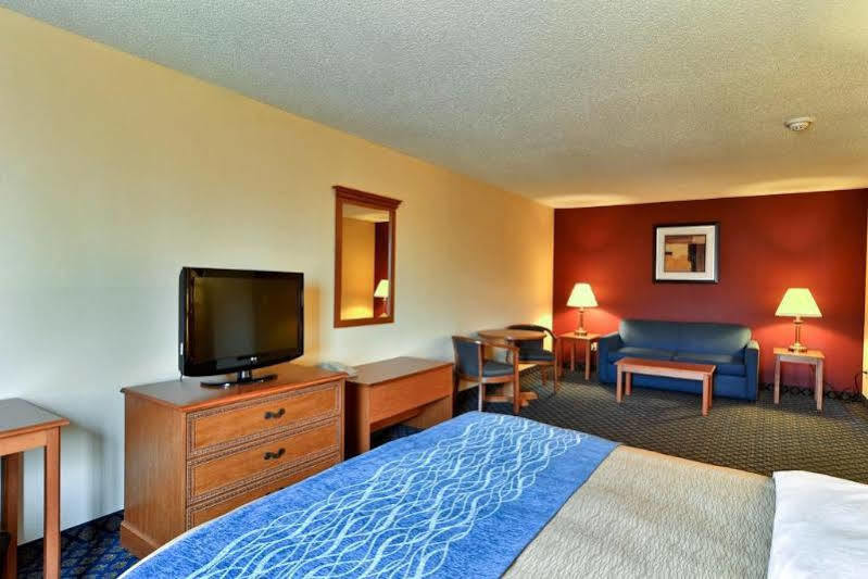 Quality Inn & Suites Seville Eksteriør billede